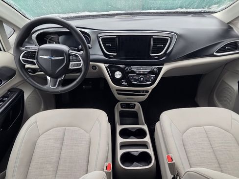 Used 2017 Chrysler Pacifica Touring Plus image 20