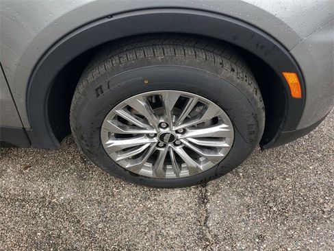 Used 2024 Cadillac XT4 Premium Luxury image 6