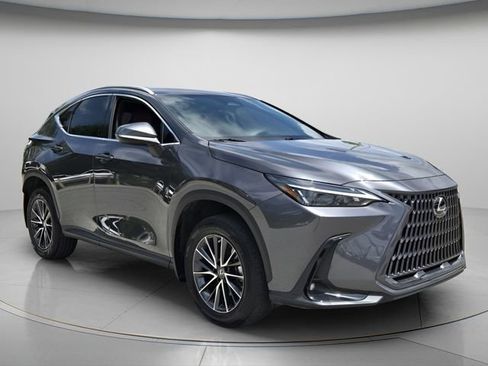 Used 2023 Lexus NX 250 FWD w/ Towing Package (2000 Lbs) image 9