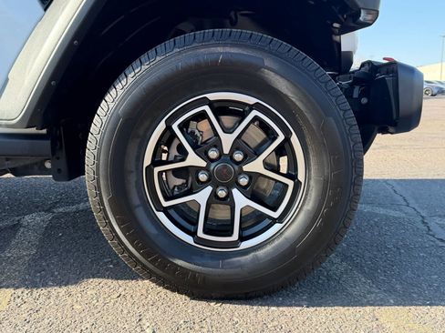 Used 2024 Jeep Wrangler Unlimited Rubicon AWD/4WD image 10