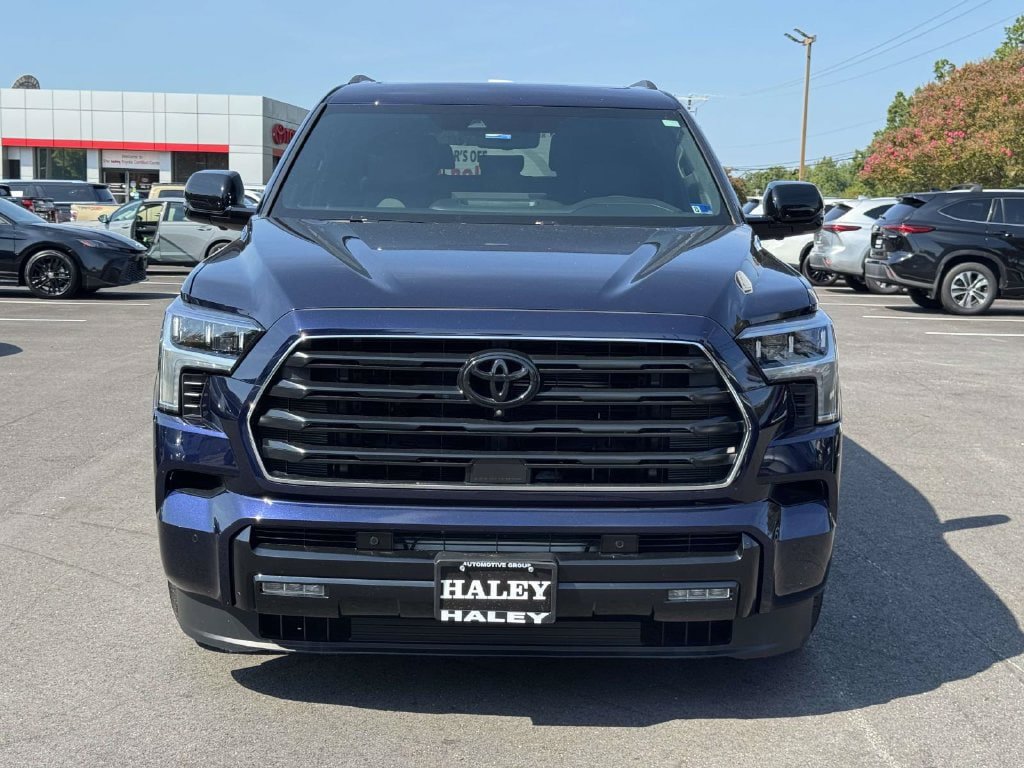 Used 2025 Toyota Sequoia Limited w/ Tow Technology Package AWD/4WD image 28