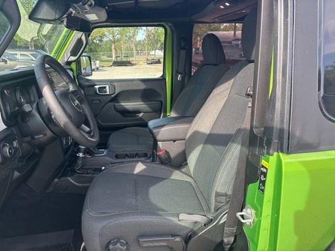Used 2025 Jeep Wrangler Sport image 9