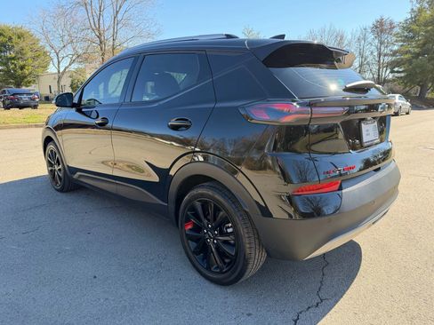 Used 2023 Chevrolet Bolt EUV LT w/ Convenience Package image 7