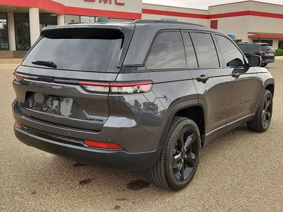 Used 2024 Jeep Grand Cherokee Limited w/ Black Appearance Package
