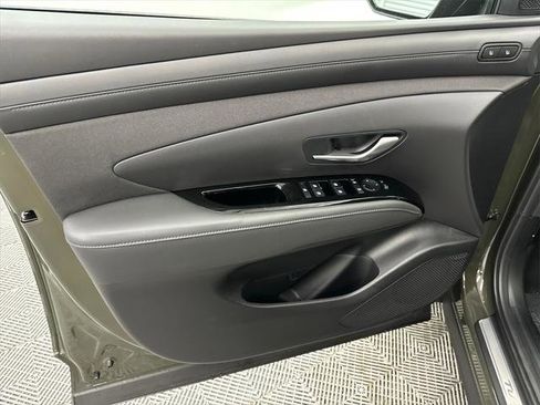 New 2025 Hyundai Tucson Limited image 11