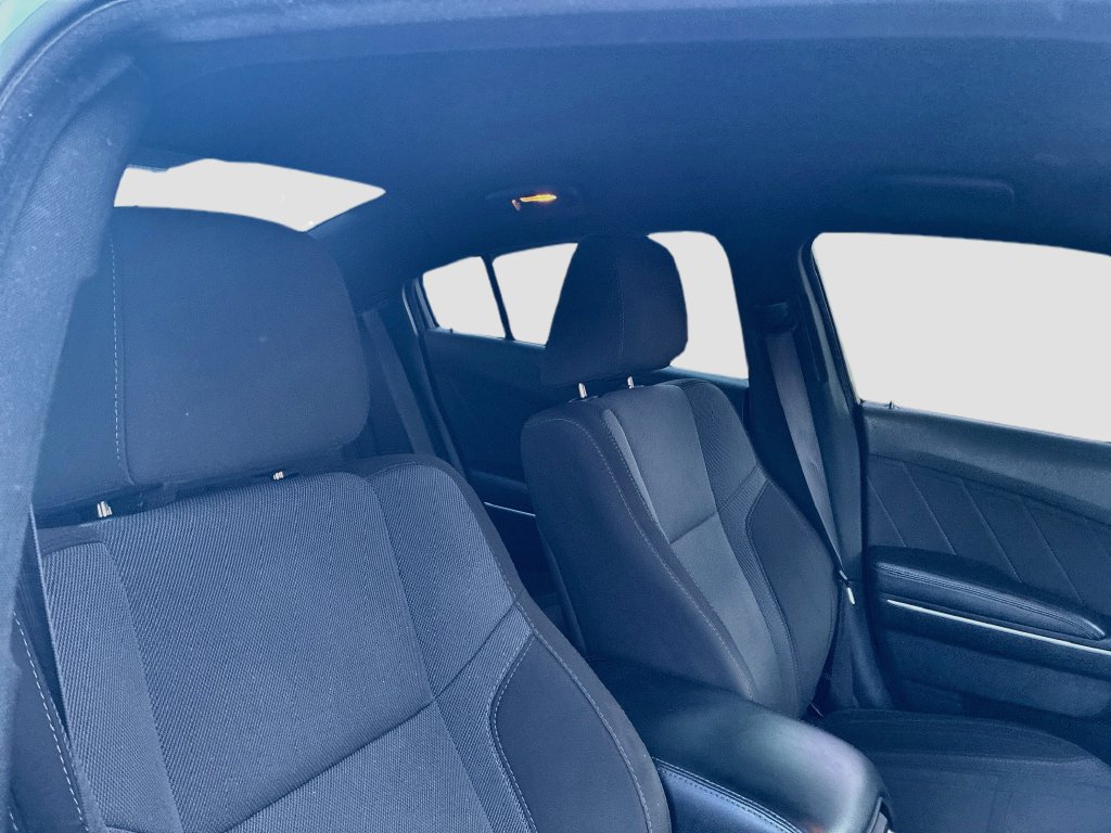 Used 2022 Dodge Charger SXT RWD image 25