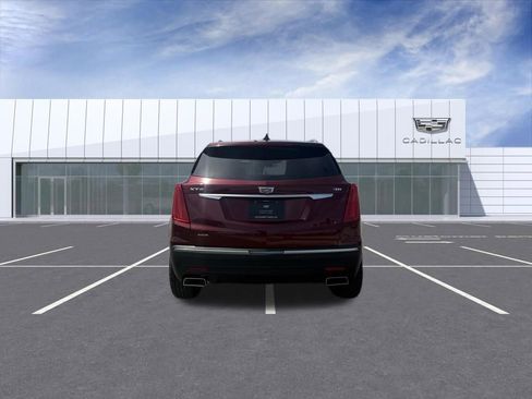 Used 2018 Cadillac XT5 Luxury w/ Driver Awareness Package AWD/4WD image 12