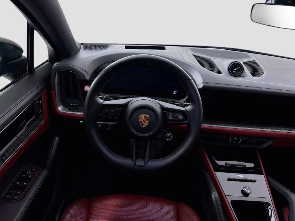 Certified 2024 Porsche Cayenne Coupe AWD/4WD image 24