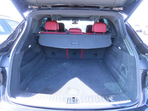 Used 2019 Porsche Cayenne AWD/4WD image 12