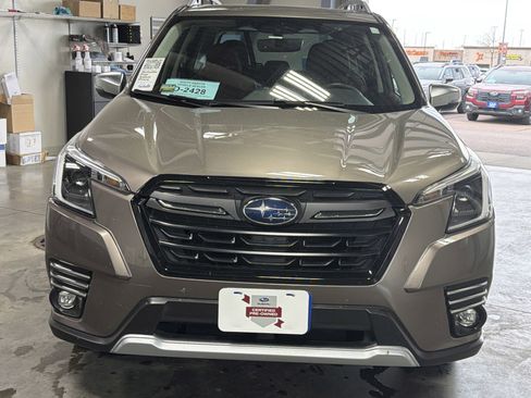Used 2023 Subaru Forester Touring AWD/4WD image 2