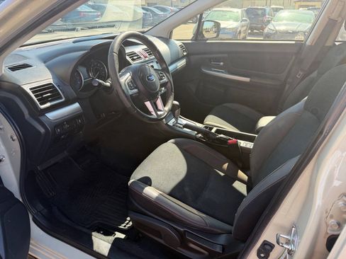 Used 2017 Subaru Crosstrek 2.0i Premium AWD/4WD image 10