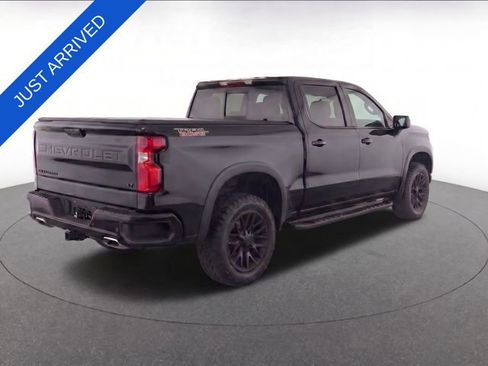 Used 2024 Chevrolet Silverado 1500 LT Trail Boss w/ LT Trail Boss Premium Package AWD/4WD image 9