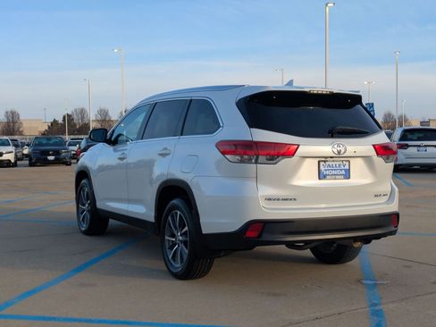 Used 2019 Toyota Highlander XLE image 8