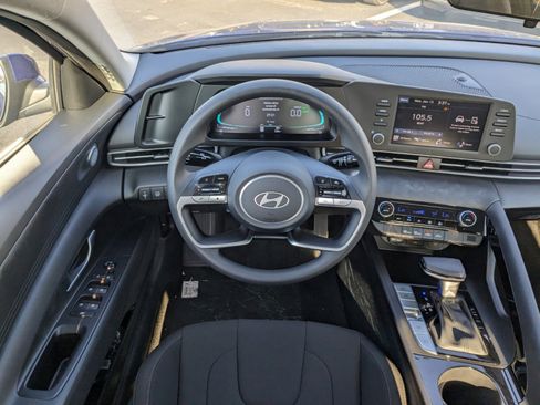 New 2025 Hyundai Elantra Blue image 15