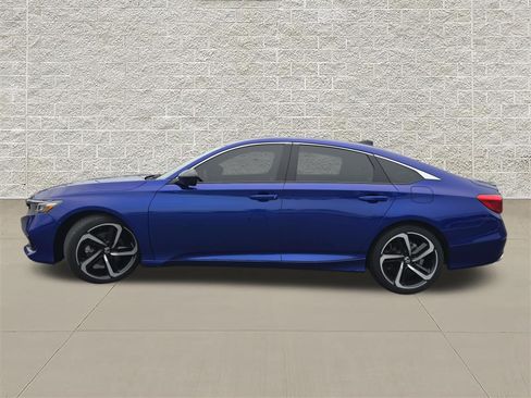 Used 2022 Honda Accord Sport image 4