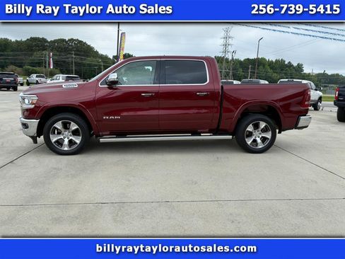 Used 2019 RAM 1500 Laramie AWD/4WD image 1