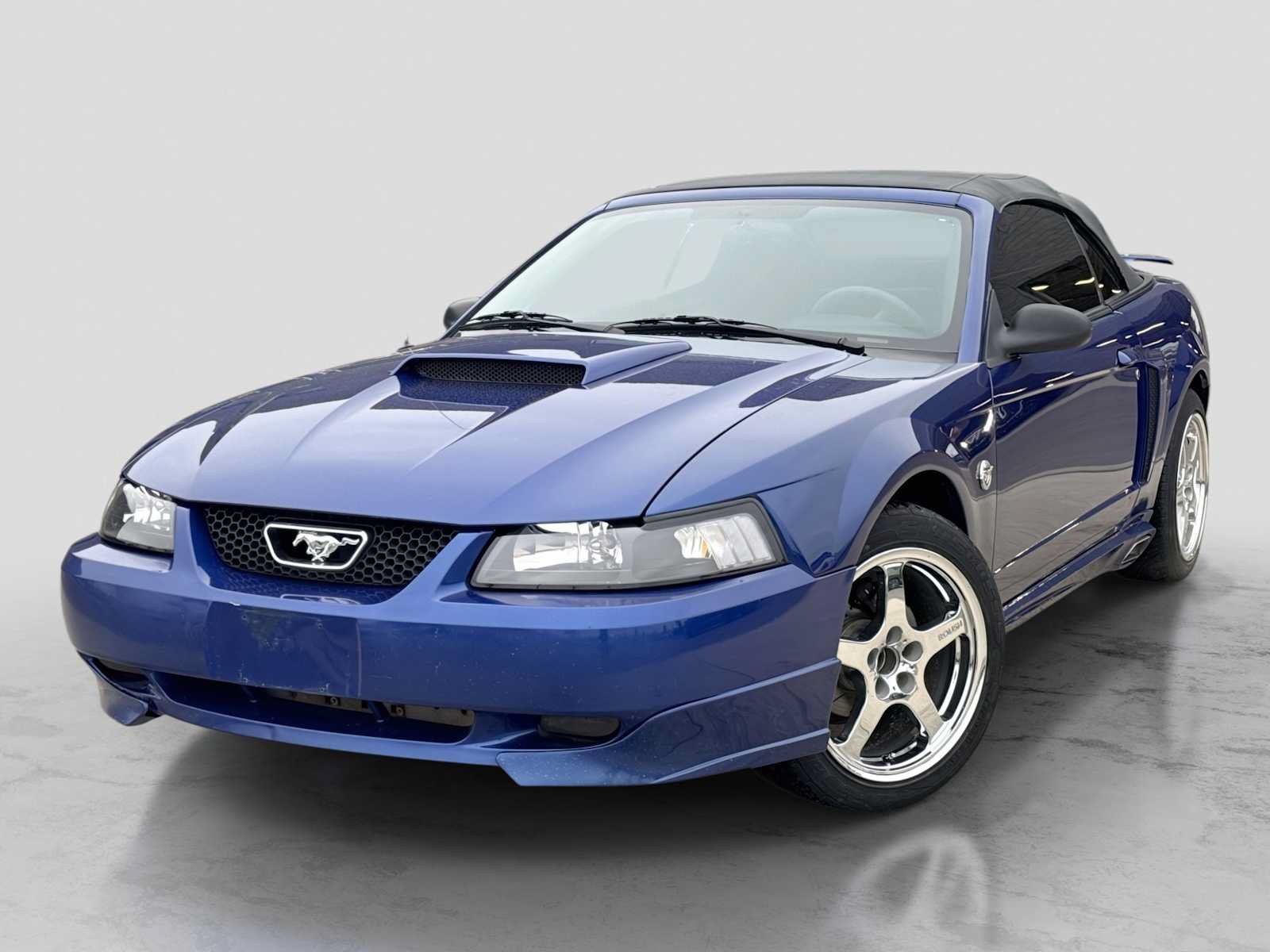 Used 2004 Ford Mustang GT RWD image 1