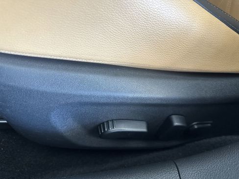 Used 2022 Nissan Sentra SV w/ SV Premium Package image 15