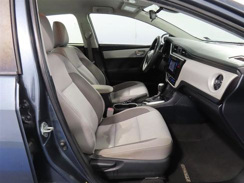 Used 2019 Toyota Corolla LE image 31