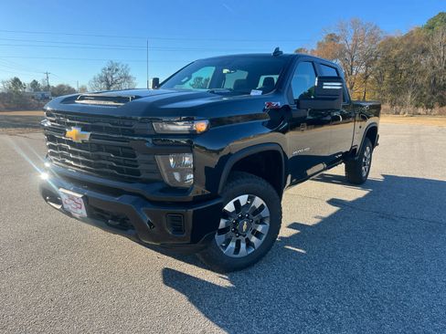 New 2026 Chevrolet Silverado 2500 Custom w/ Z71 Off-Road Package image 2