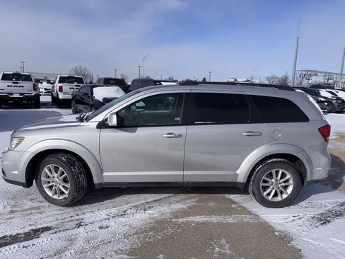 Used 2013 Dodge Journey SXT w/ Flexible Seating Group image 8
