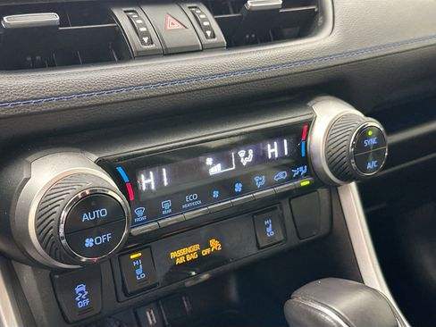 Used 2020 Toyota RAV4 XSE image 15