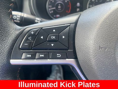 Used 2019 Nissan Kicks SR w/ SR Premium Package FWD image 17