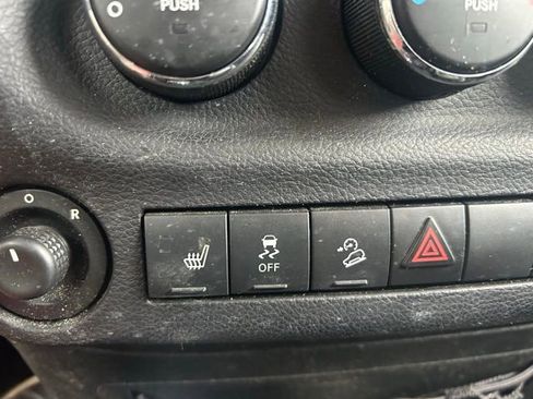 Used 2013 Jeep Wrangler Unlimited Rubicon w/ Dual Top Group image 24