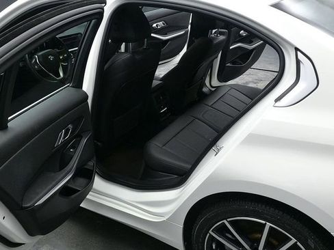 Used 2020 BMW 330i xDrive Sedan w/ Convenience Package image 11
