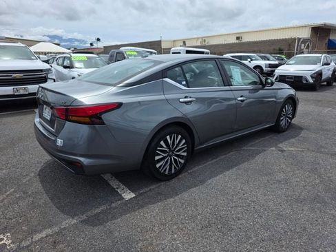 Used 2023 Nissan Altima 2.5 SV FWD image 7