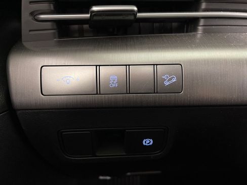 Certified 2024 Hyundai Kona SEL AWD/4WD image 30