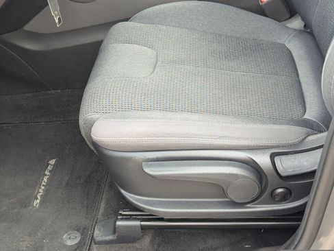 Used 2019 Hyundai Santa Fe SE FWD image 21