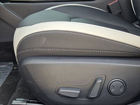 New 2025 Kia K4 GT-Line w/ GT-Line Premium Package image 17