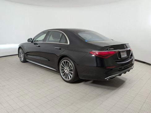 Used 2024 Mercedes-Benz S 580 4MATIC Sedan image 3