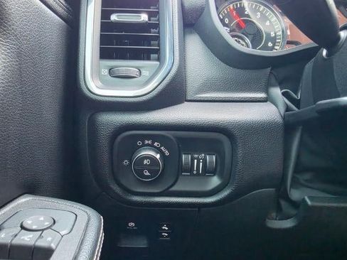 Used 2025 RAM 1500 Laramie AWD/4WD image 27