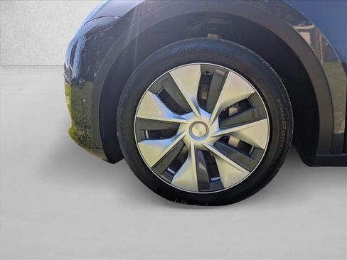 Used 2024 Volkswagen Tiguan S FWD image 15
