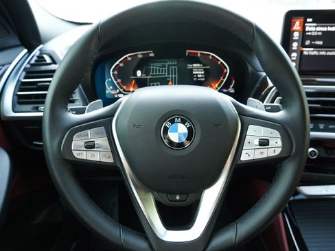 Certified 2025 BMW X4 xDrive30i AWD/4WD image 17