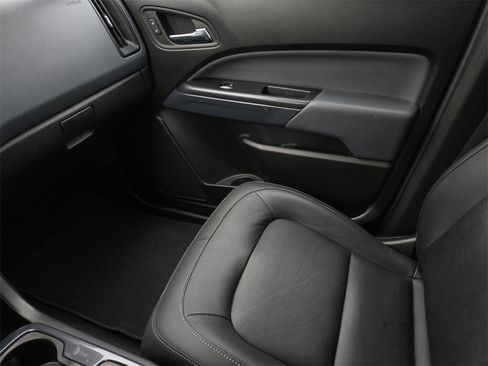 Used 2018 Chevrolet Colorado Z71 image 25