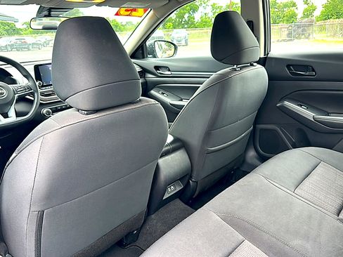Used 2025 Nissan Altima 2.5 SV FWD image 17