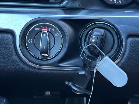 Used 2015 Porsche 911 Carrera 4S image 27