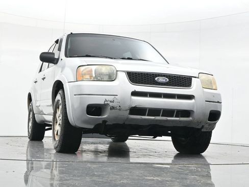 Used 2003 Ford Escape Limited FWD image 42