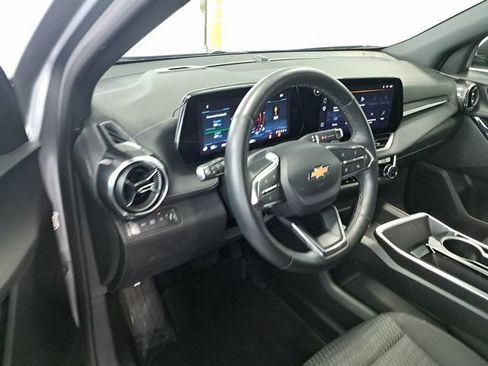 Used 2025 Chevrolet Equinox LT AWD/4WD image 9