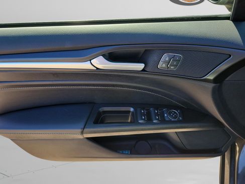 Used 2020 Ford Fusion Titanium image 25