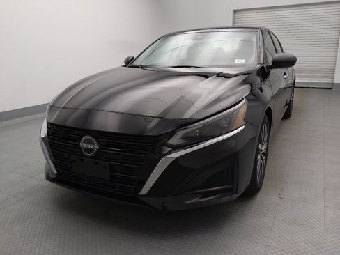 Used 2024 Nissan Altima 2.5 SV image 15