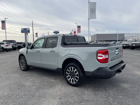 Used 2023 Ford Maverick Lariat w/ Lariat Luxury Package image 3