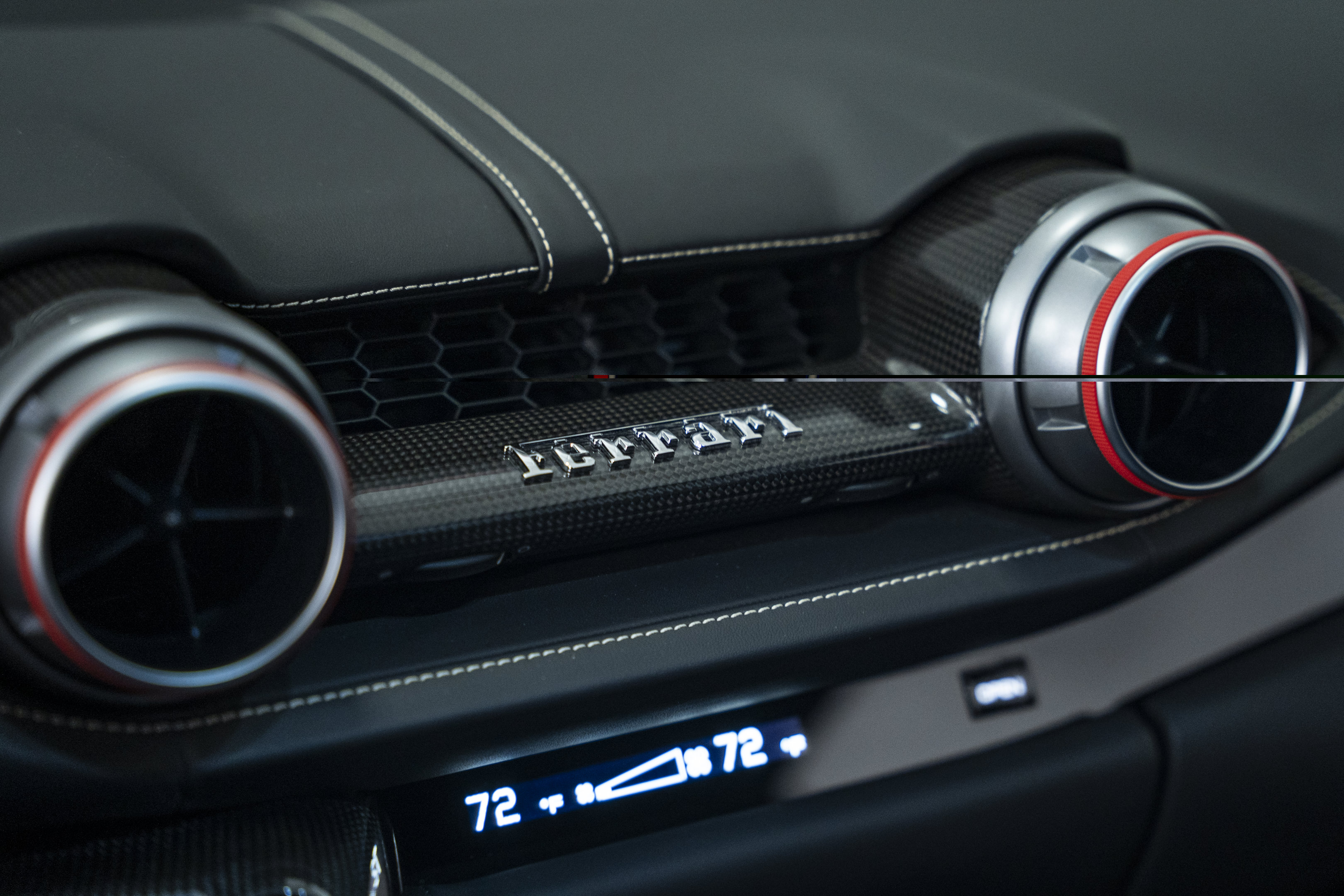 Used 2019 Ferrari 812 Superfast RWD image 35