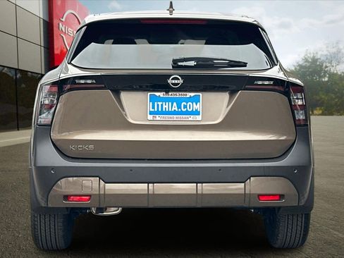 Certified 2025 Nissan Kicks SV image 8
