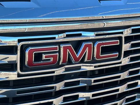 Used 2023 GMC Sierra 1500 Denali w/ Denali Reserve Package AWD/4WD image 10