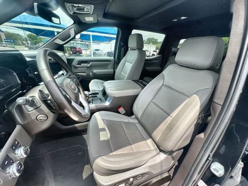 Used 2023 GMC Sierra 1500 SLT w/ SLT Premium Plus Package AWD/4WD image 18