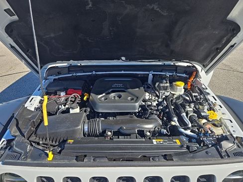 Used 2022 Jeep Wrangler Unlimited Rubicon 4xe w/ Cold Weather Group image 25